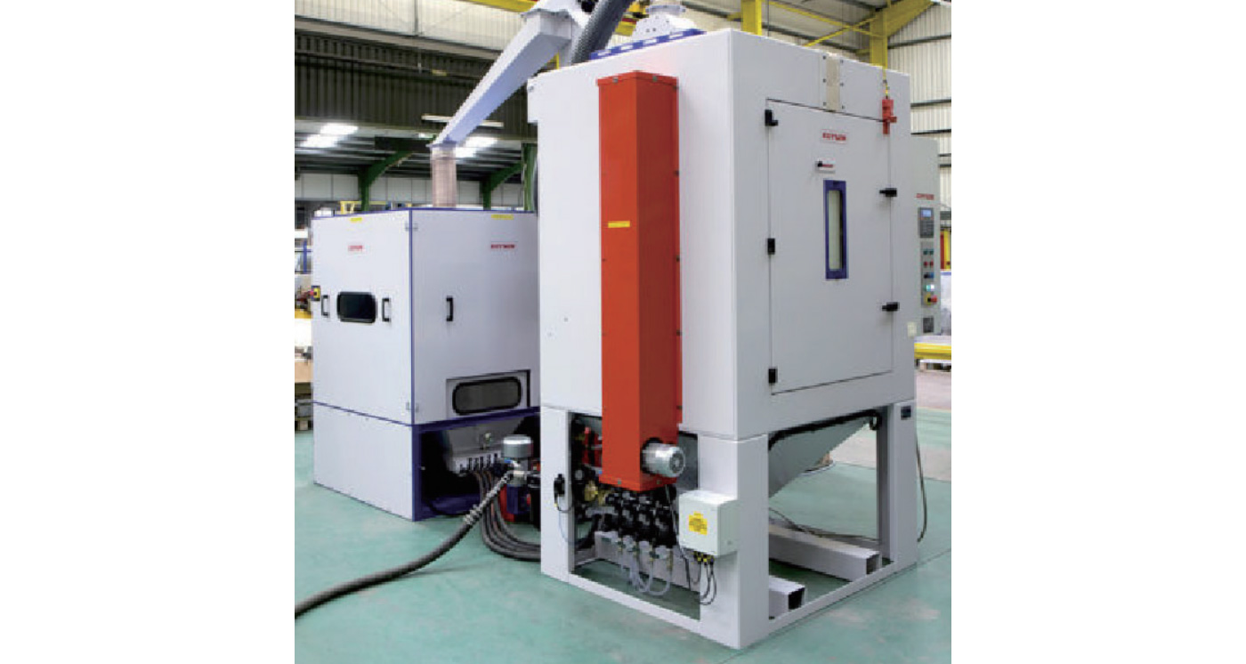 Sand blasting equipment for dry cutting tools